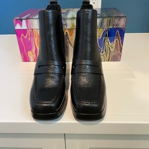 New Steve Madden Lab black leather